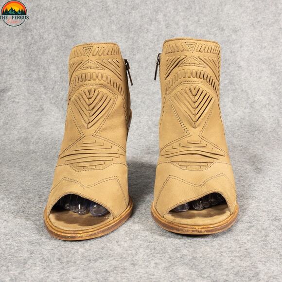 Vince Camuto Karinta Ankle Booties Tan Leather Block Heels Women's Size 8 M - Picture 2 of 10